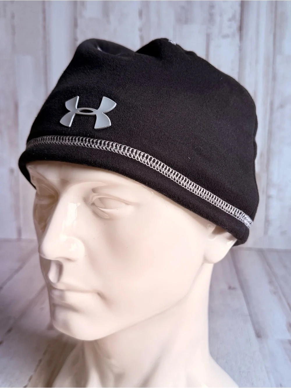 Under Armor Youth Size Toboggan Cap